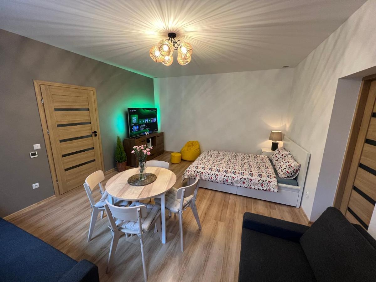 Wood Apartment 卡托维兹 外观 照片